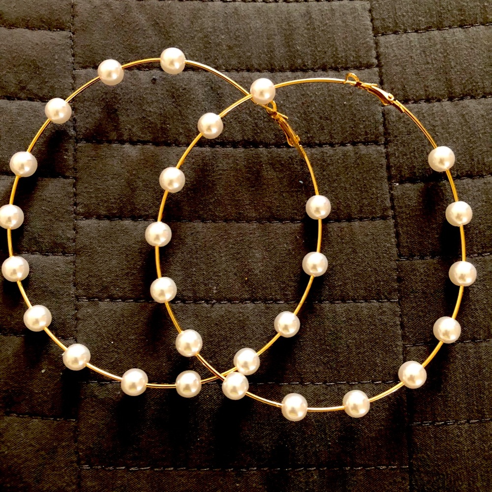Pearl & Gold Hoops